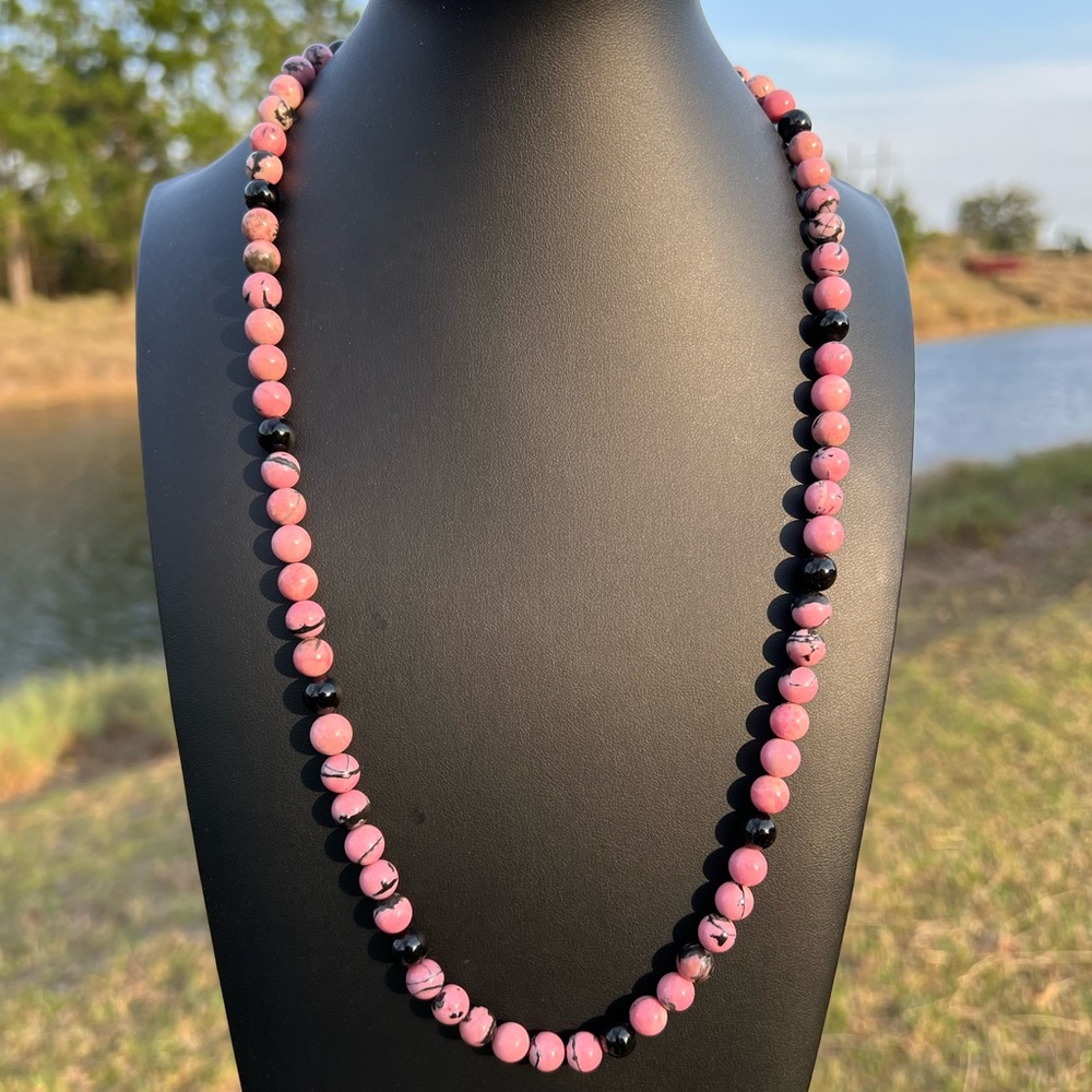 Semi precious stone necklace long 25.5” pink black - Picture 4 of 11